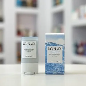 ضد آفتاب استیکی SKIN 1004 سنتلا + SPF 50