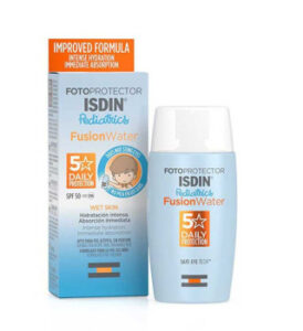 کرم ضد آفتاب بی رنگ ایزدین مدل FusionWater با SPF50 مناسب کودک